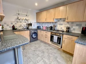 Kitchen- click for photo gallery